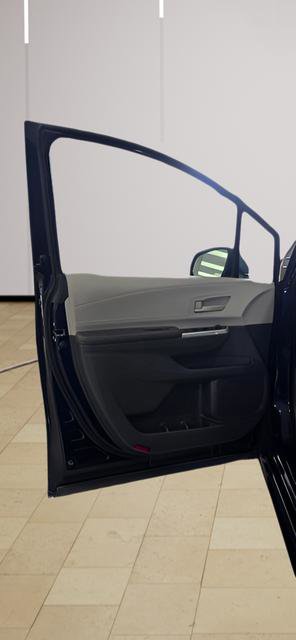 Used 2023 Toyota Sienna LE image 11