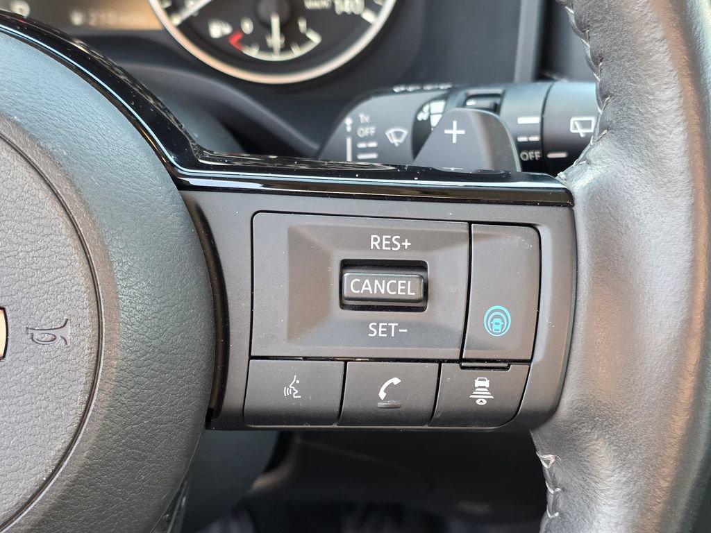 Used 2023 Nissan Rogue SV w/ SV Premium Package image 18