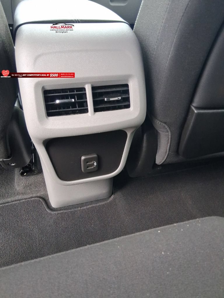 Used 2024 GMC Terrain SLE FWD image 20