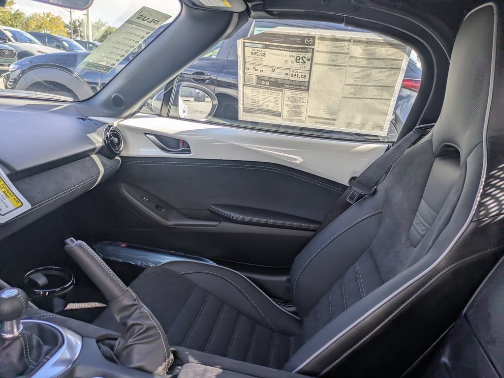 New 2026 MAZDA MX-5 Miata Club w/ Interior Package RWD image 13