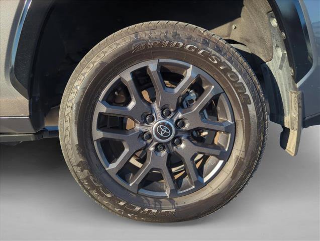 Used 2024 Toyota Sequoia Platinum AWD/4WD image 6