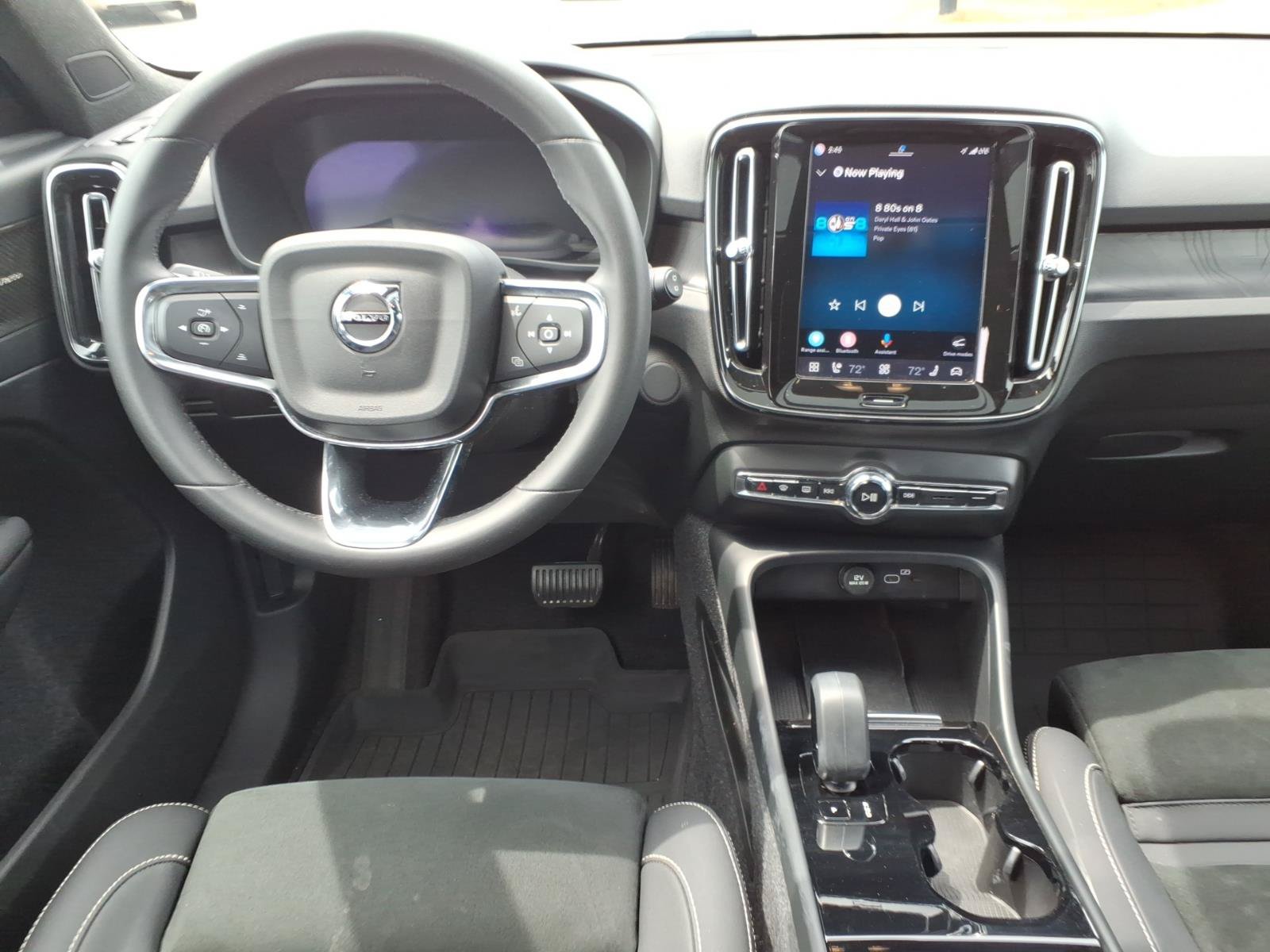 Used 2023 Volvo XC40 Recharge Ultimate w/ Protection Package Premier AWD/4WD image 13