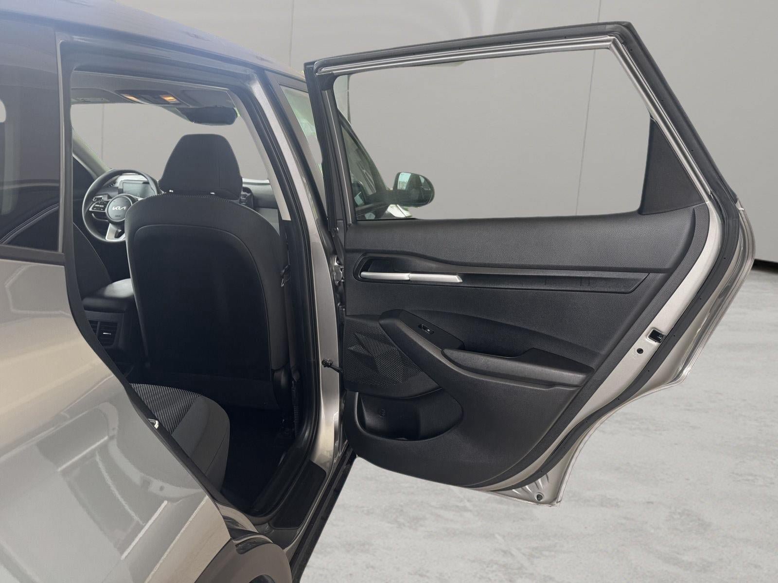 Used 2026 Kia Seltos LX AWD/4WD image 26