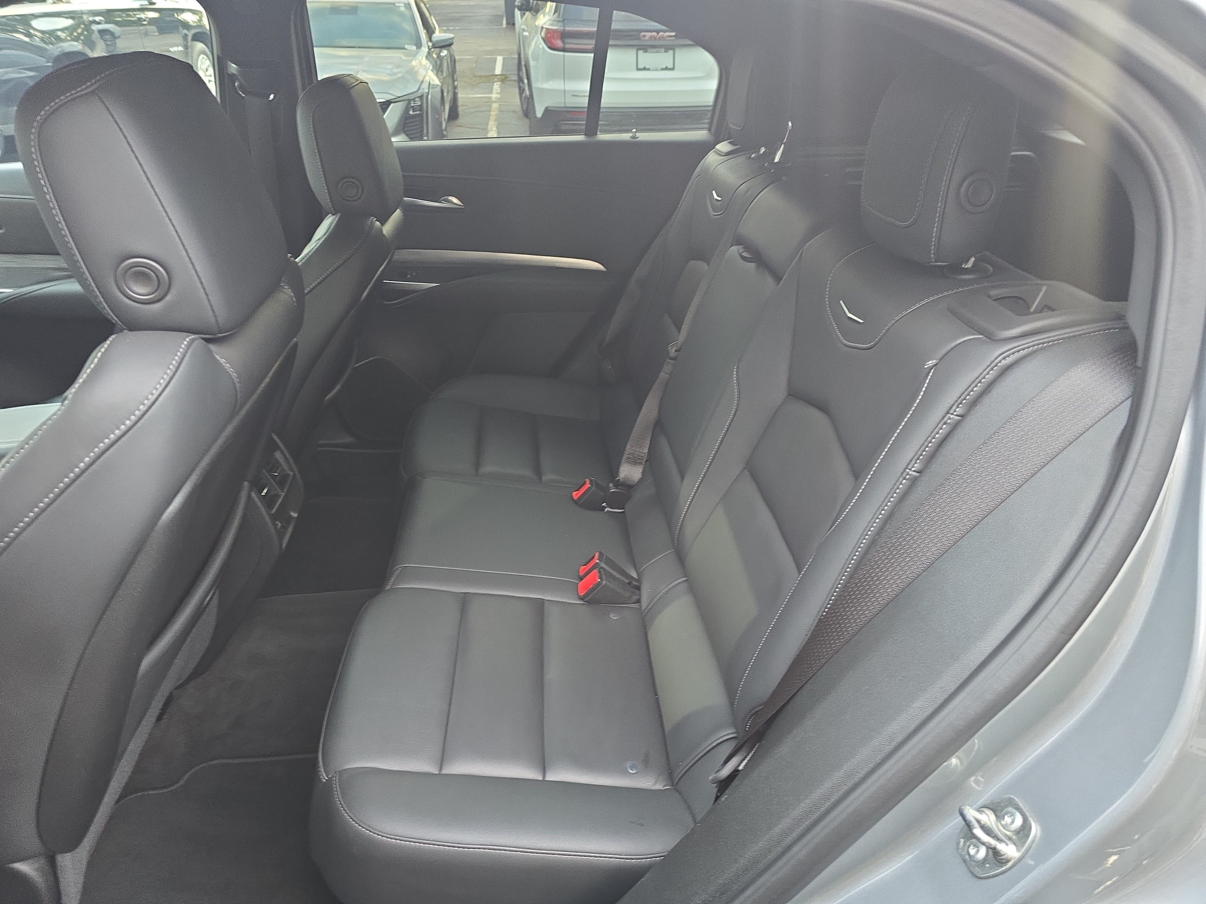 Used 2025 Cadillac XT4 Premium Luxury FWD image 14