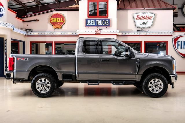 Used 2023 Ford F250 XLT w/ FX4 Off-Road Package AWD/4WD image 9