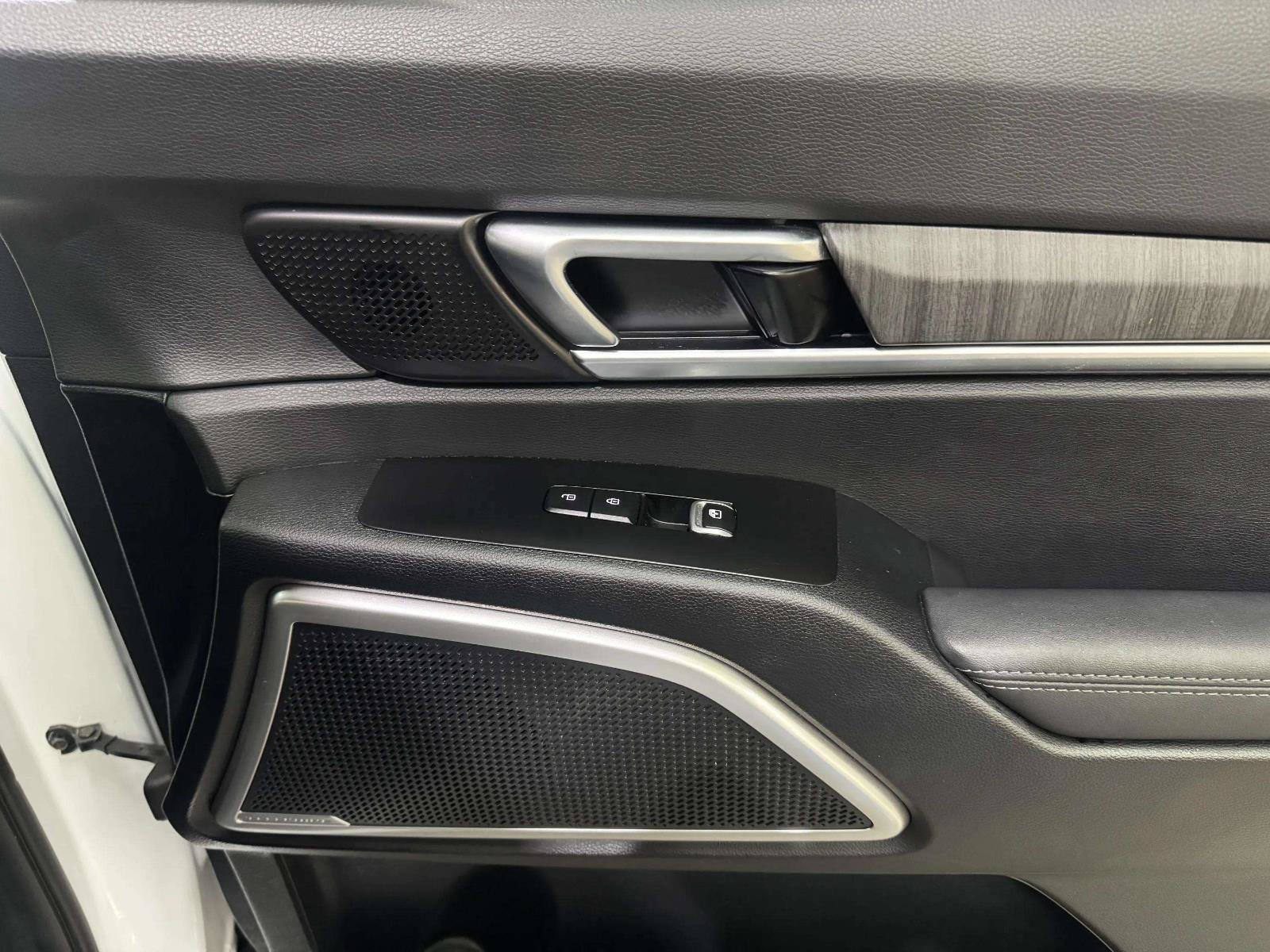 Used 2023 Kia Telluride EX w/ EX Captain's Chair Package FWD image 54