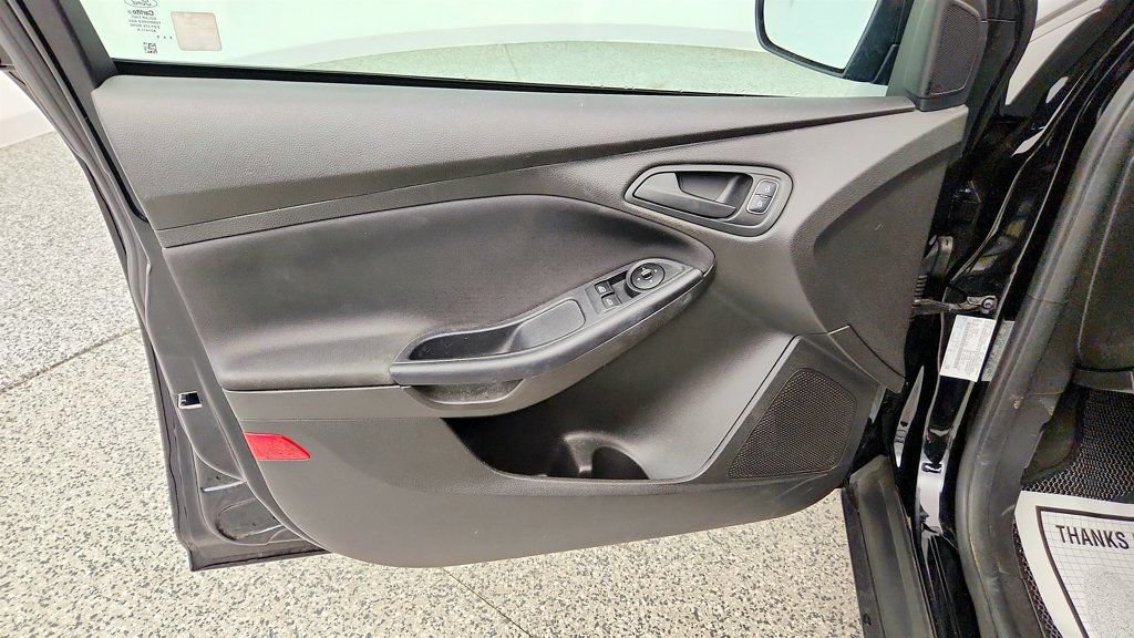 Used 2016 Ford Focus S FWD image 10