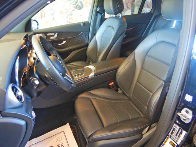 Used 2021 Mercedes-Benz GLC 300 4MATIC w/ AMG Line image 10