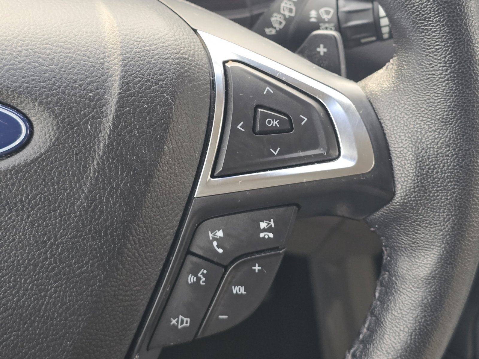 Used 2022 Ford Edge Titanium w/ Equipment Group 301A image 32