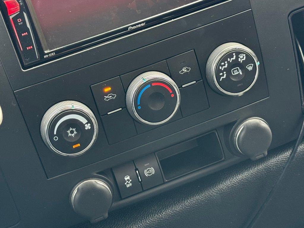 Used 2013 GMC Sierra 2500 SLE w/ Suspension Package, Off-Road image 29