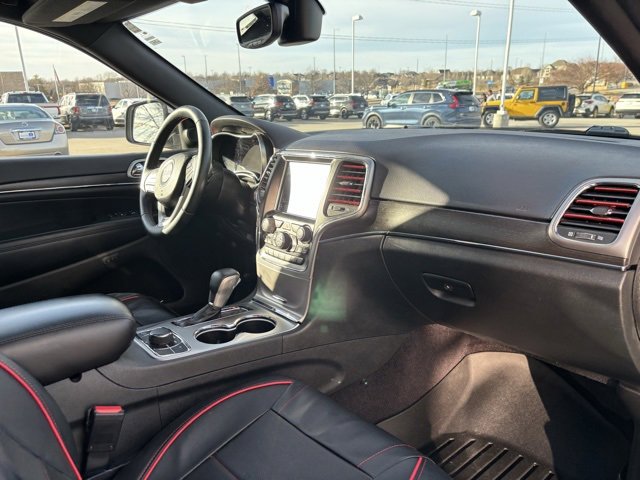 Used 2018 Jeep Grand Cherokee Limited w/ Luxury Group II image 23