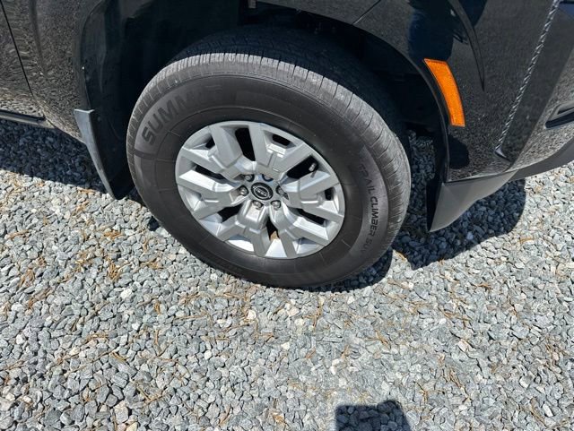 Used 2022 Nissan Frontier SV AWD/4WD image 9