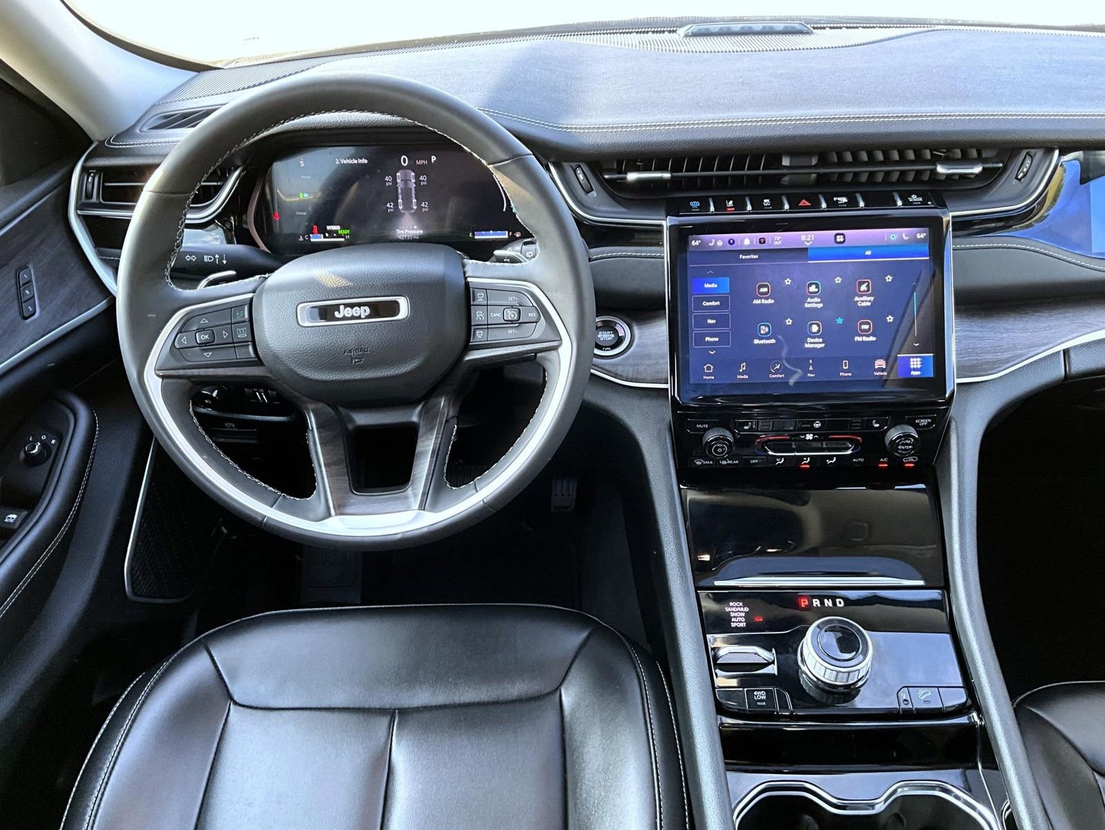 Used 2023 Jeep Grand Cherokee 4WD 4xe image 13