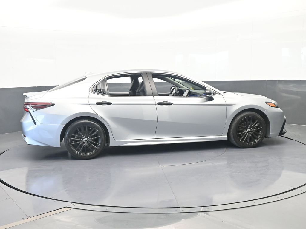 Used 2023 Toyota Camry SE FWD image 7