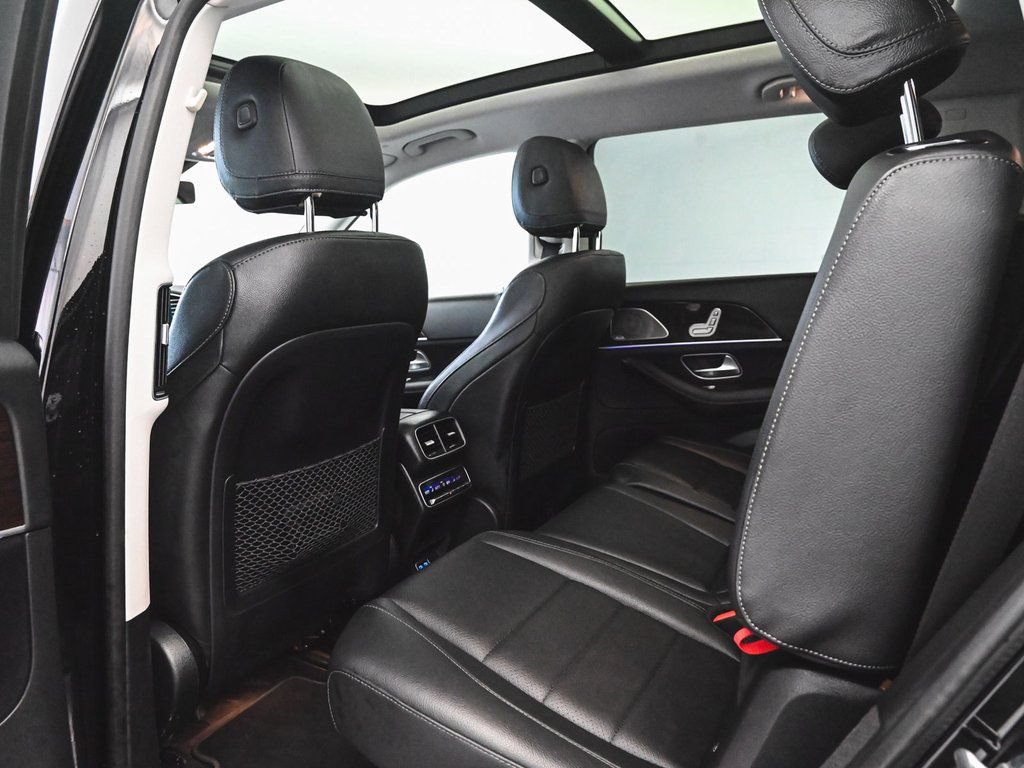 Used 2024 Mercedes-Benz GLS 450 4MATIC image 35