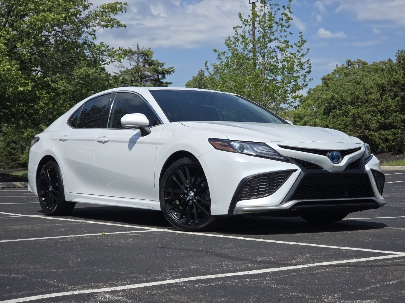 Used 2024 Toyota Camry XSE w/ Navigation Package FWD image 2