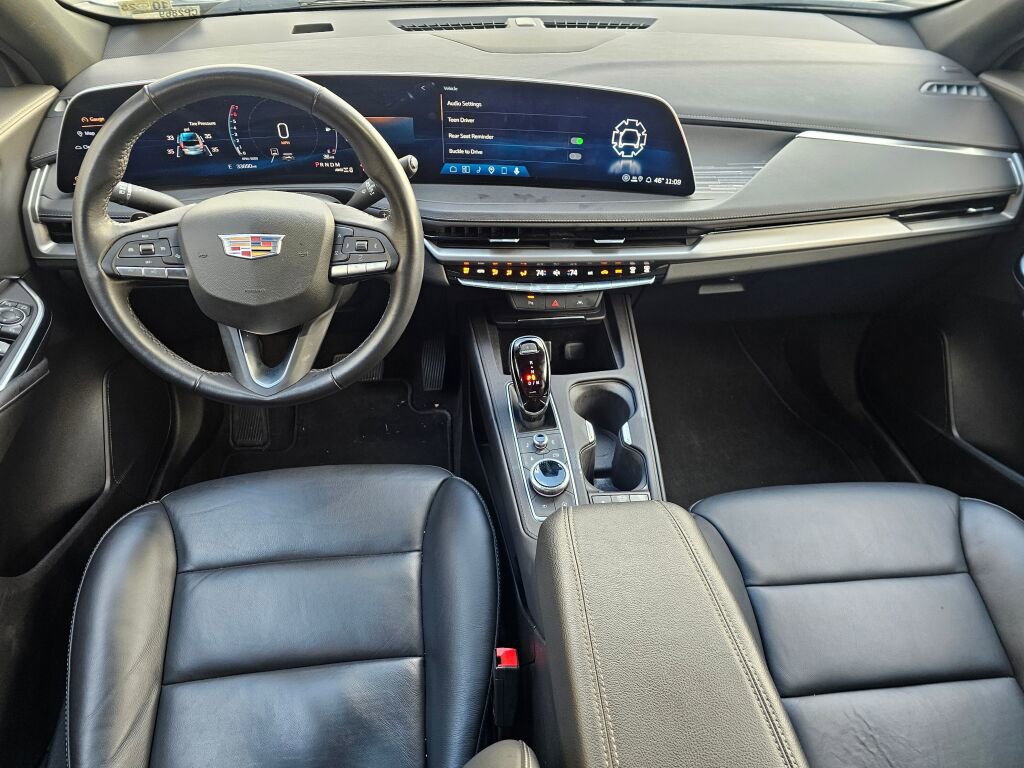 Used 2025 Cadillac XT4 Premium Luxury image 22