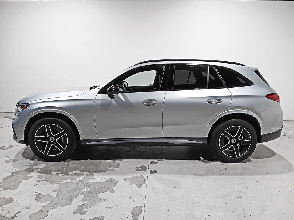 Used 2026 Mercedes-Benz GLC 300 4MATIC image 4