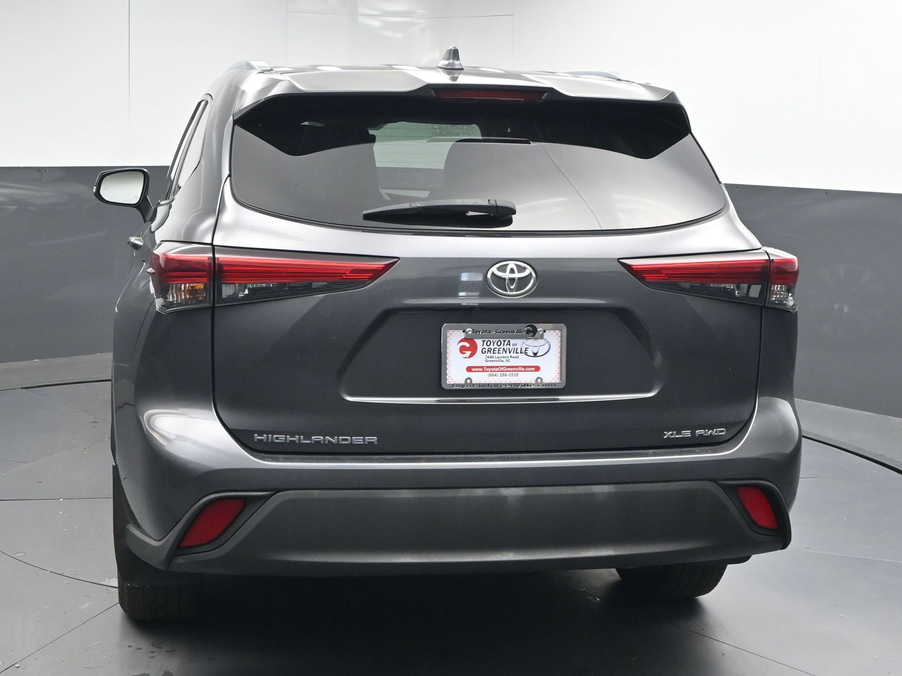 Used 2020 Toyota Highlander XLE image 7
