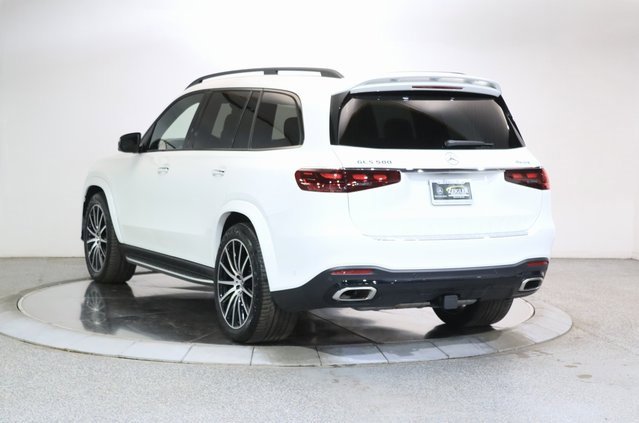Certified 2025 Mercedes-Benz GLS 580 4MATIC image 2