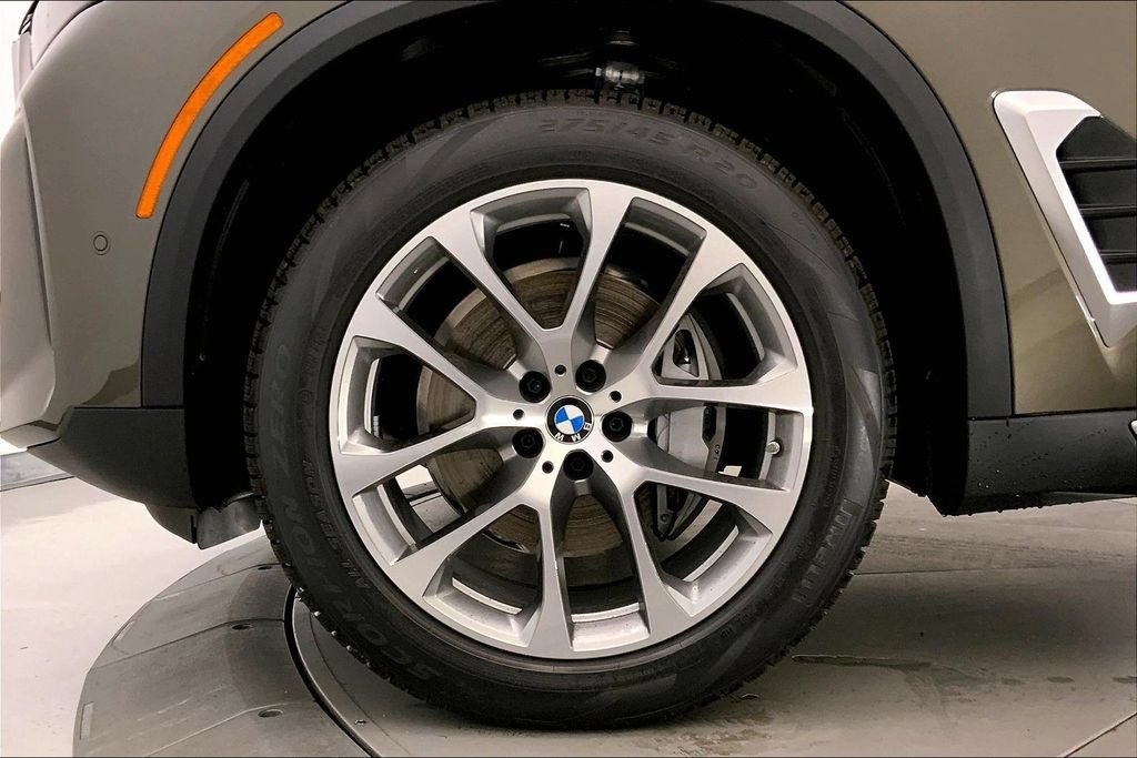 New 2026 BMW X5 xDrive40i w/ Climate Comfort Package AWD/4WD image 9