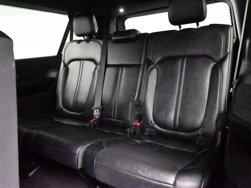 Used 2024 Jeep Wagoneer L Series II w/ Flexible Seating Group image 19