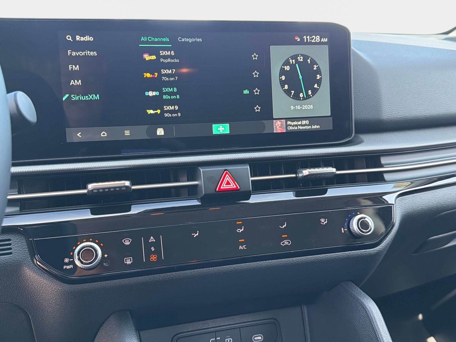 New 2027 Kia Sportage LX w/ LX Convenience Package FWD image 19