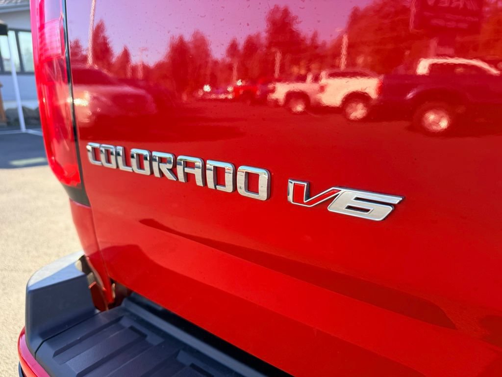 Used 2018 Chevrolet Colorado W/T w/ Custom Special Edition AWD/4WD image 13