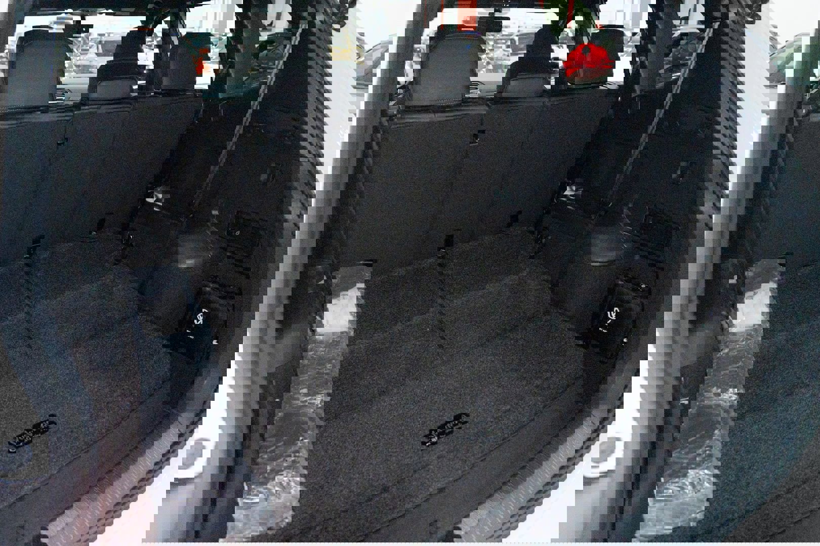 Used 2020 Volkswagen Tiguan SE R-Line w/ 3rd Row Seat Package image 29