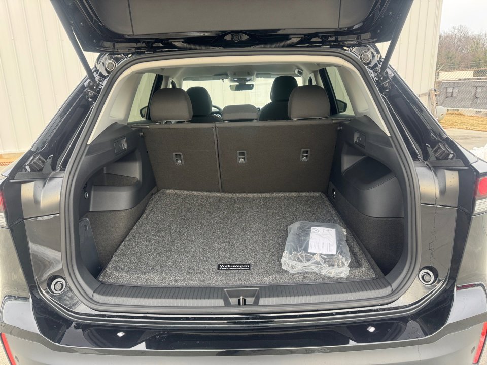 New 2026 Volkswagen Tiguan S FWD image 15