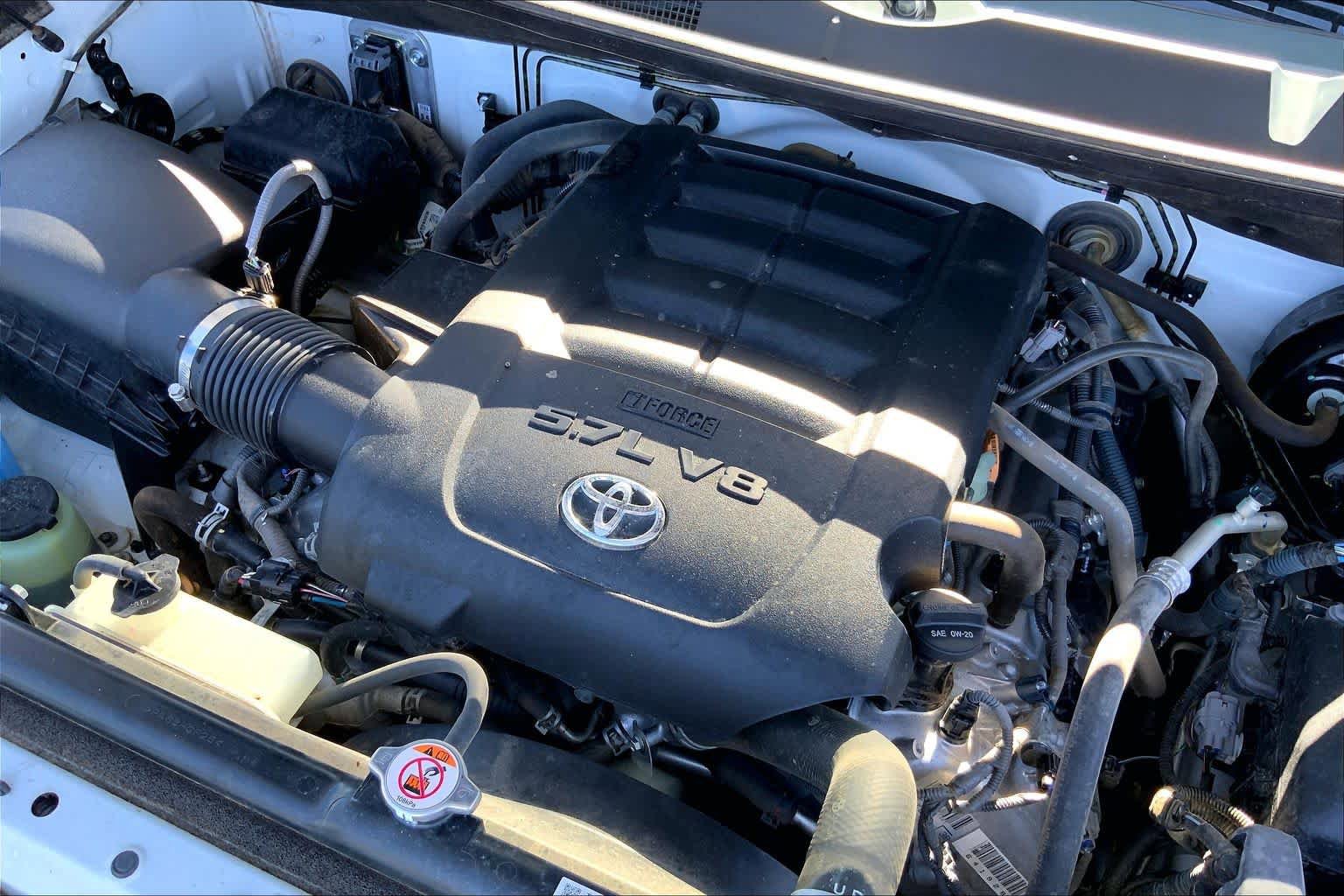 Used 2019 Toyota Tundra SR5 w/ SR5 Upgrade Package AWD/4WD image 33