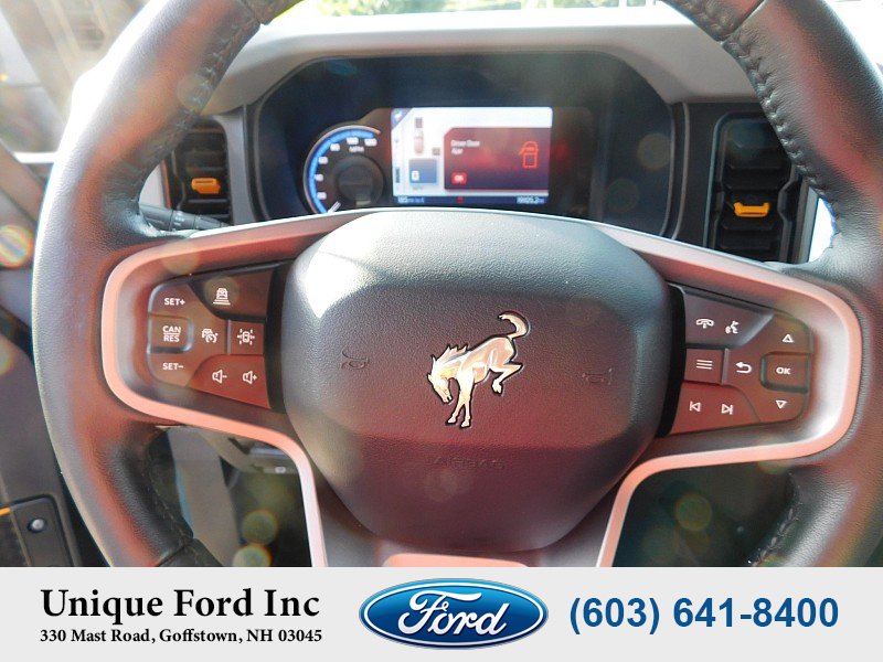 Used 2022 Ford Bronco Badlands image 12
