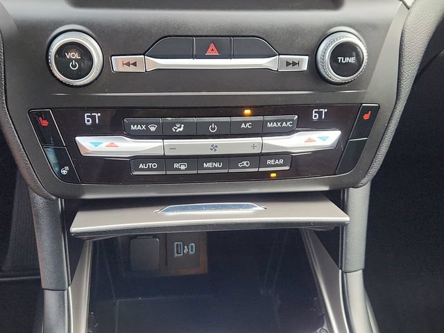Used 2020 Ford Explorer XLT w/ Comfort Package AWD/4WD image 43