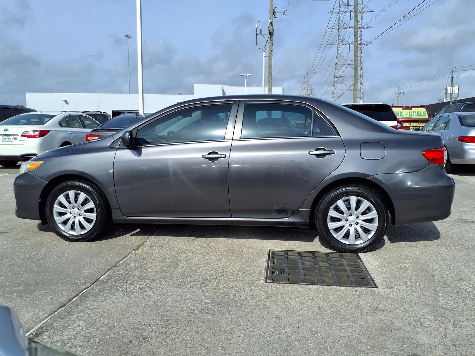 Used 2013 Toyota Corolla LE image 21
