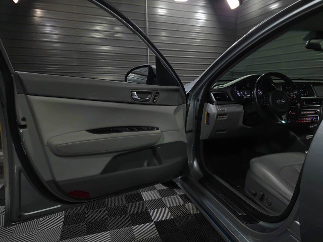 Used 2017 Kia Optima EX w/ Technology Package image 35