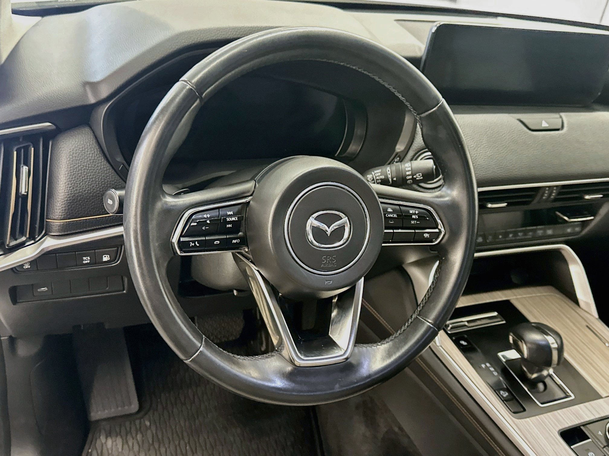Used 2024 MAZDA CX-90 Plug-In Hybrid w/ Preferred AWD/4WD image 18