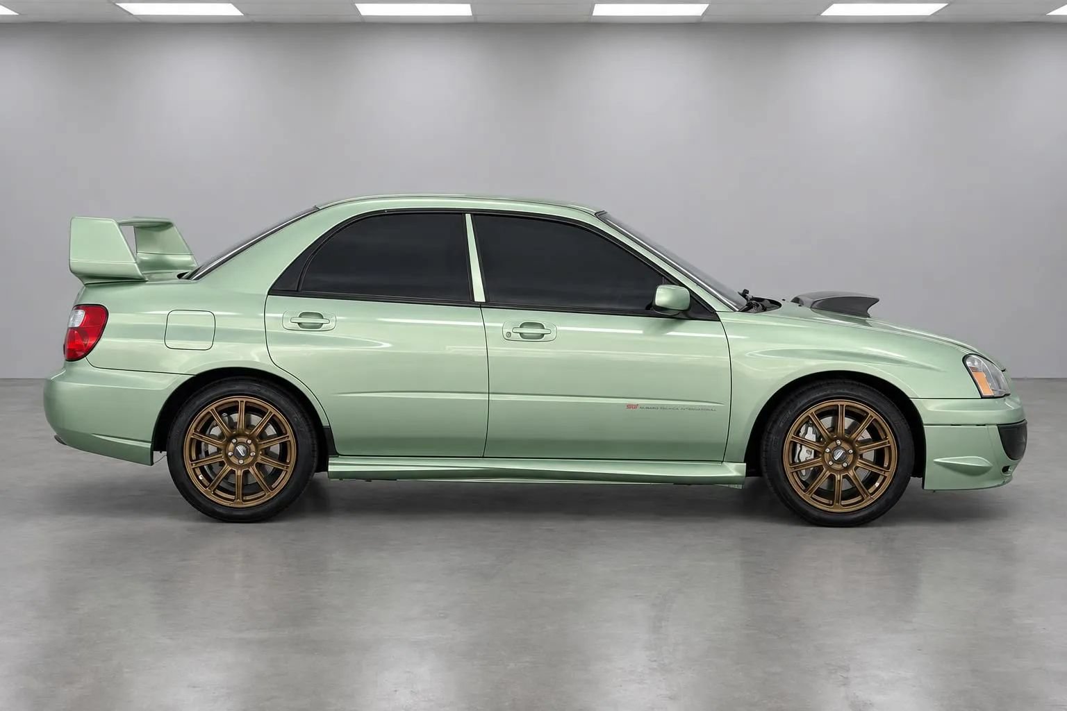 Used 2004 Subaru Impreza WRX STI AWD/4WD image 17