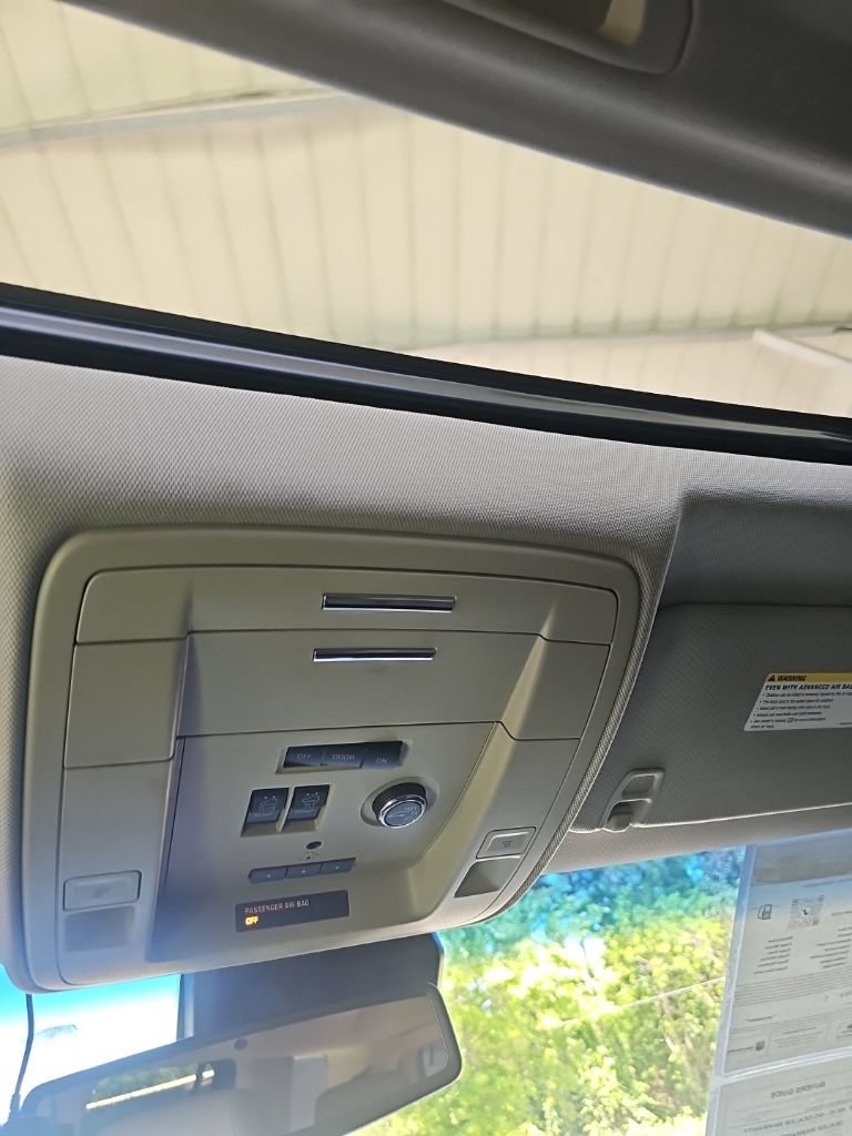 Used 2019 Chevrolet Tahoe Premier AWD/4WD image 23
