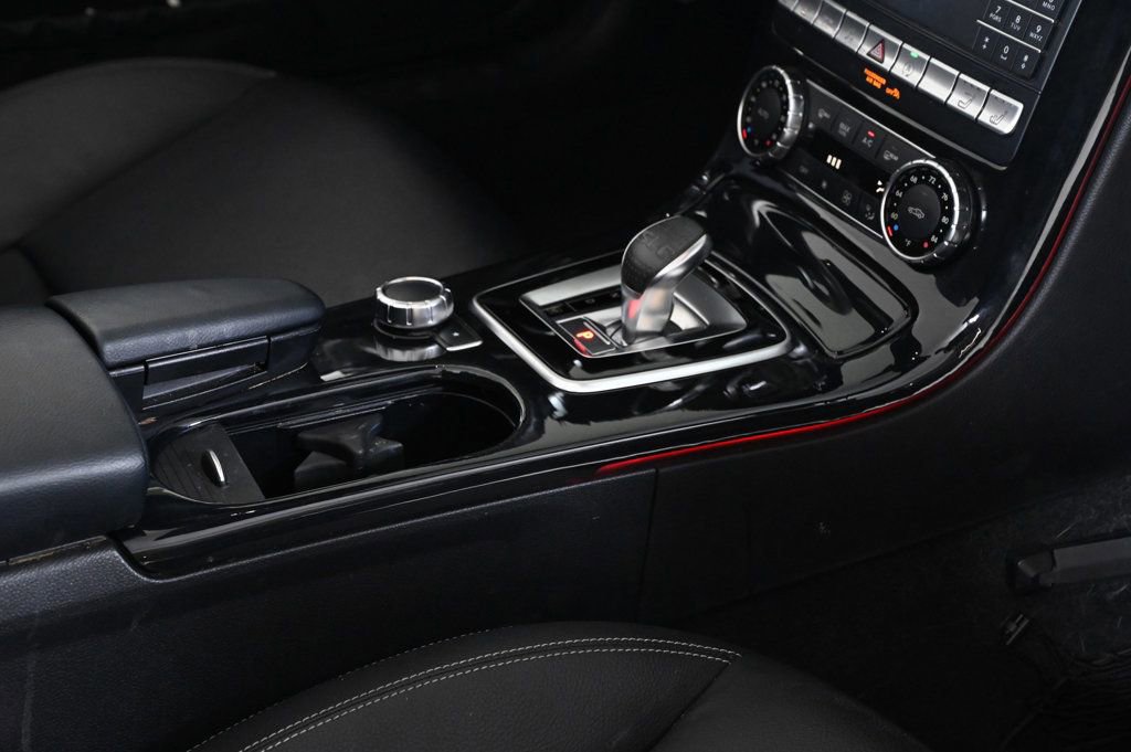 Used 2020 Mercedes-Benz SLC 300 image 20