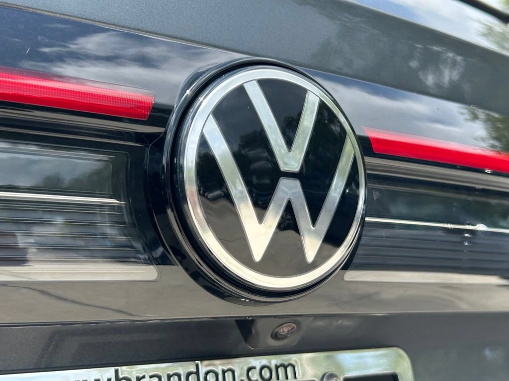 New 2026 Volkswagen Taos SE FWD image 38