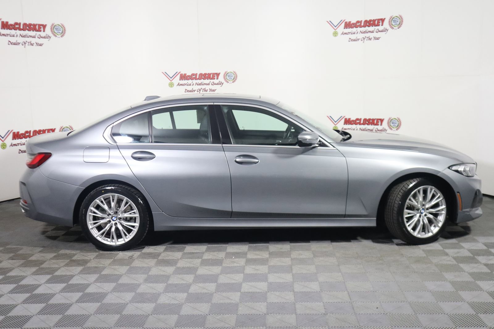 Used 2024 BMW 330i xDrive Sedan image 4