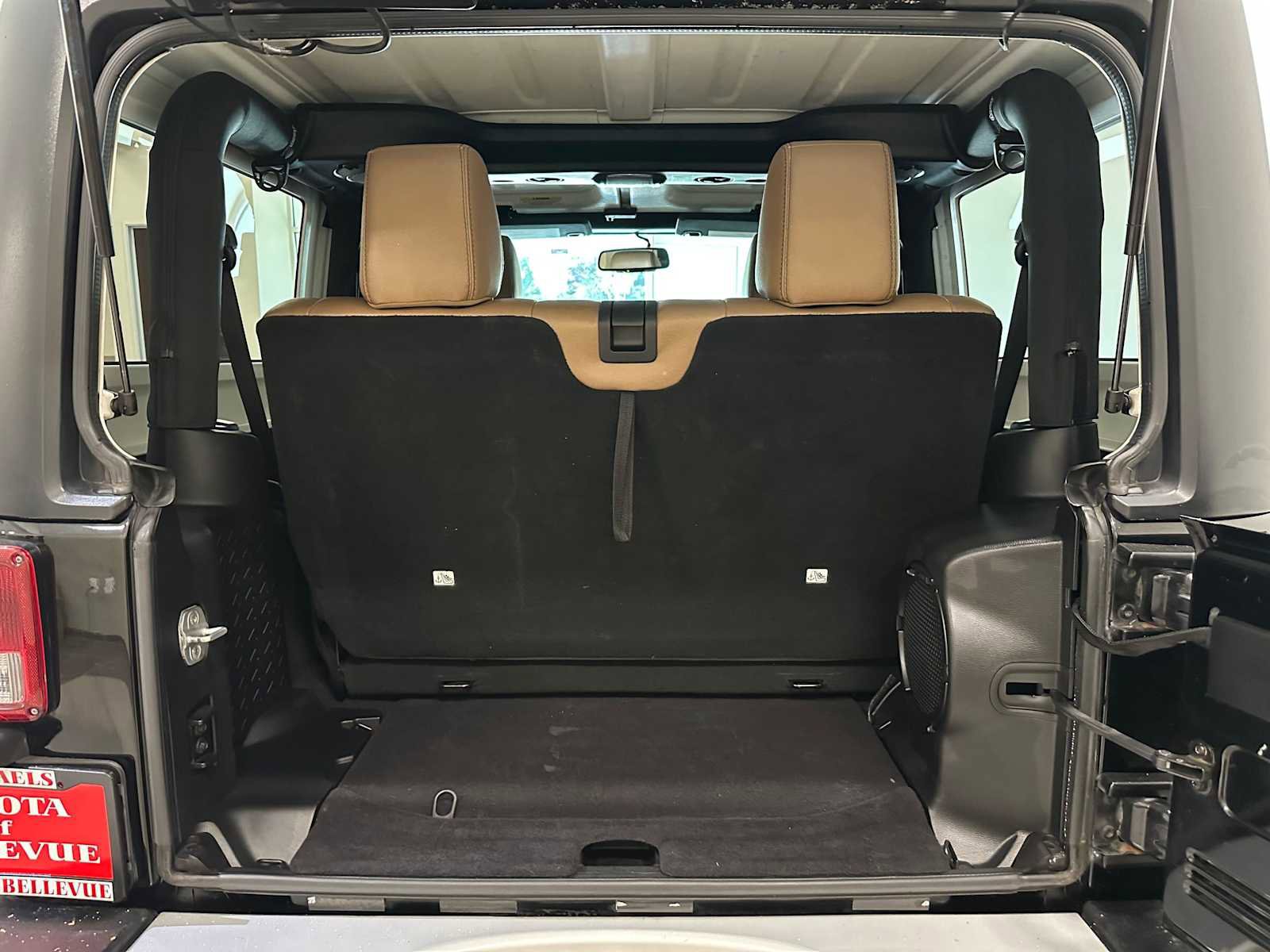 Used 2013 Jeep Wrangler Sahara w/ Connectivity Group AWD/4WD image 26
