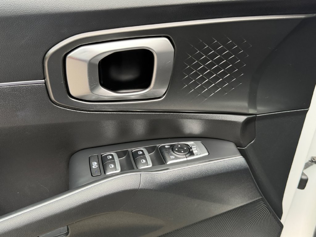 Certified 2023 Kia Sorento EX AWD/4WD image 16