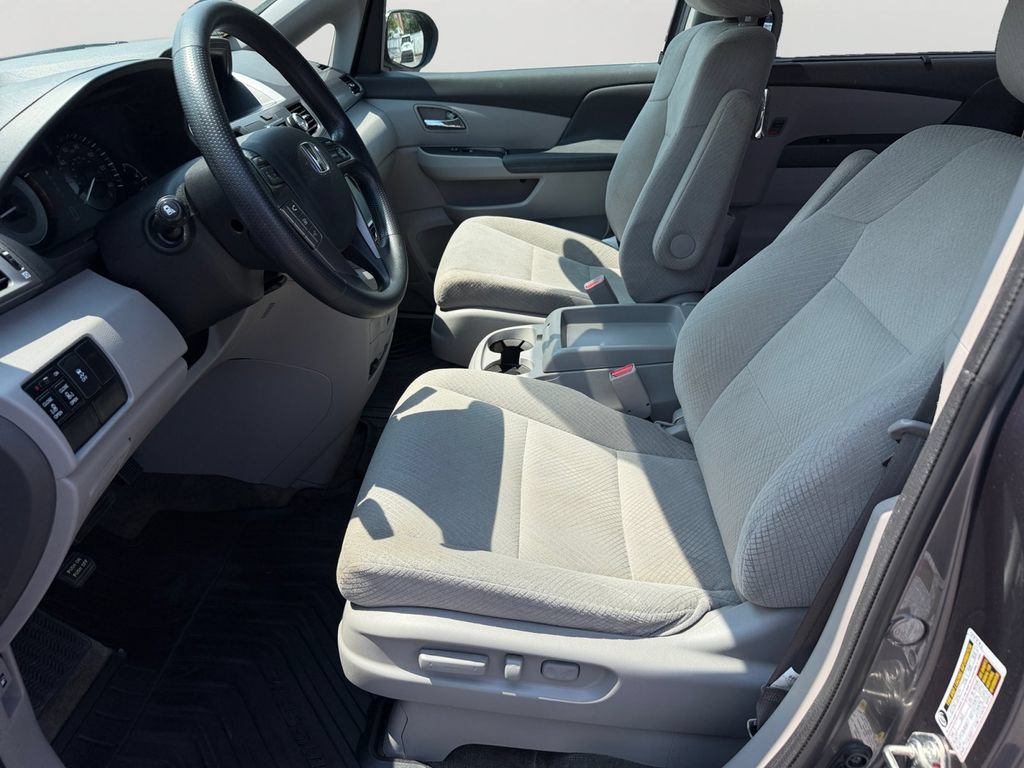 Used 2016 Honda Odyssey SE image 24