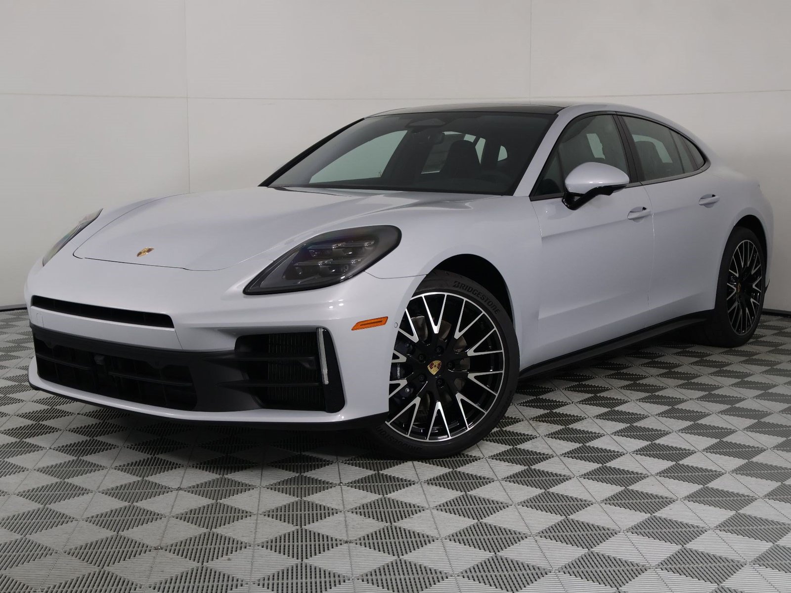 New 2026 Porsche Panamera RWD image 1