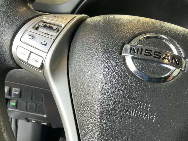 Used 2015 Nissan Rogue SV FWD image 20