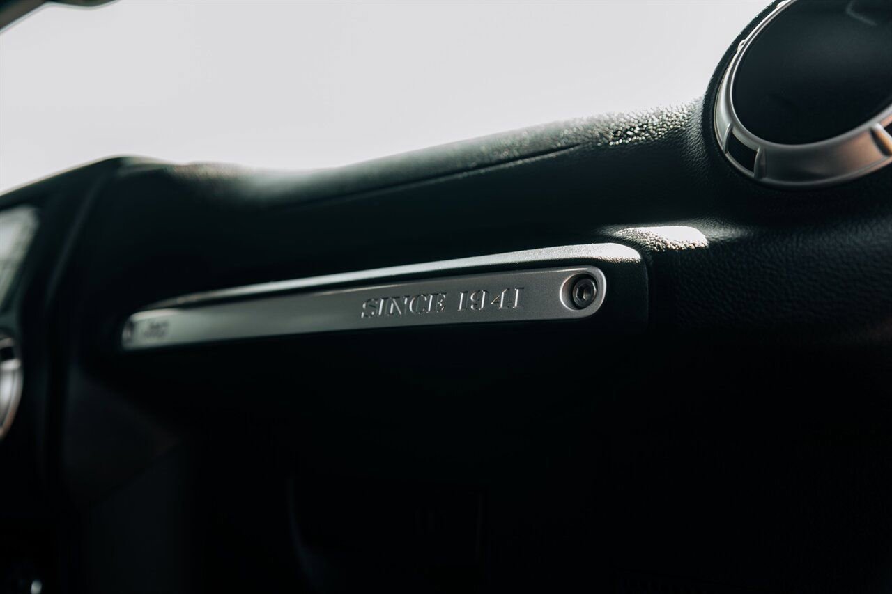 Used 2016 Jeep Wrangler Unlimited Rubicon image 51