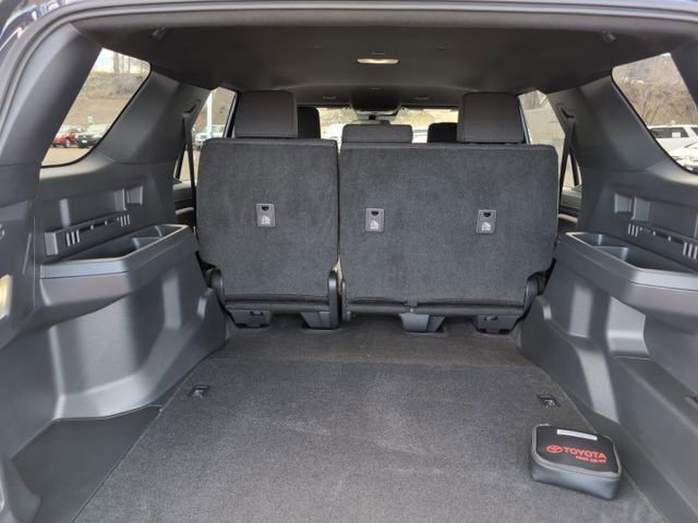 New 2025 Toyota 4Runner SR5 image 15