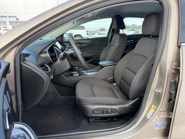 Used 2025 Chevrolet Malibu LT image 22