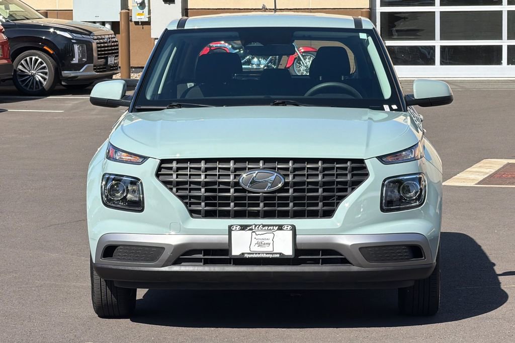 Certified 2025 Hyundai Venue SE FWD image 10